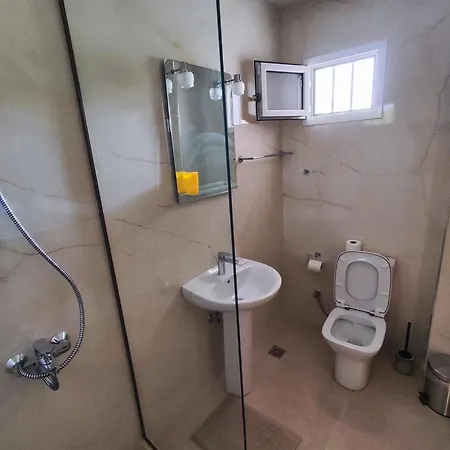 Yanna & Tsilivi (Zakynthos)