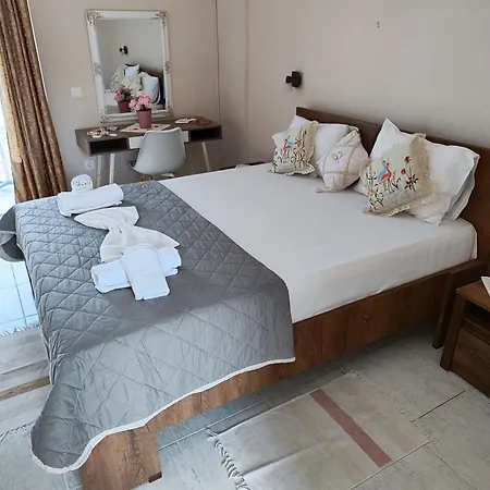 Yanna & * Tsilivi (Zakynthos)