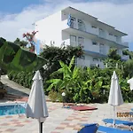 Yanna & Tsilivi (Zakynthos)