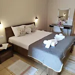 Apartament Yanna & *