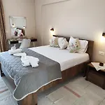 Yanna & Tsilivi (Zakynthos)