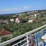 Apartament Yanna & *