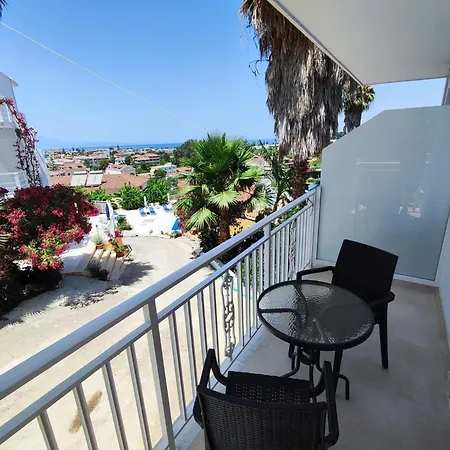 Yanna Studios&apartments *