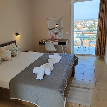 Yanna Studios&apartments *
