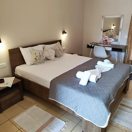 Διαμέρισμα Yanna & *