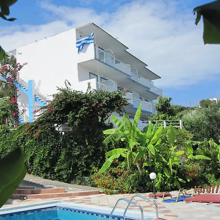Yanna Studios&apartments